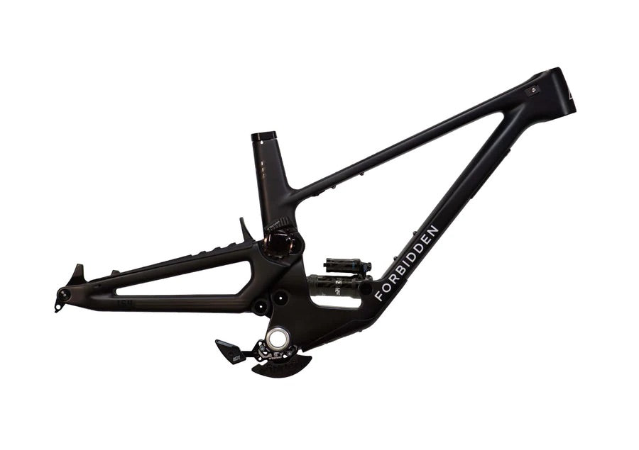FORBIDDEN BIKE DREADNOUGHT  V1